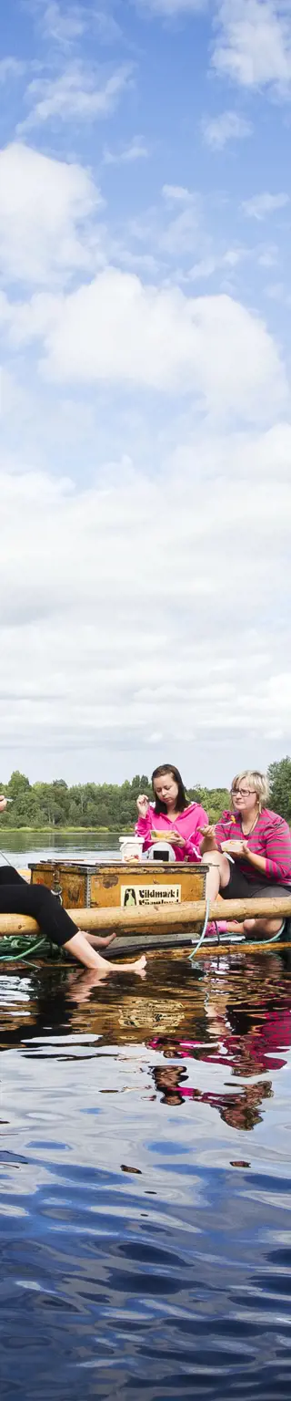 Sein eigenes Floss bauen in Schweden
